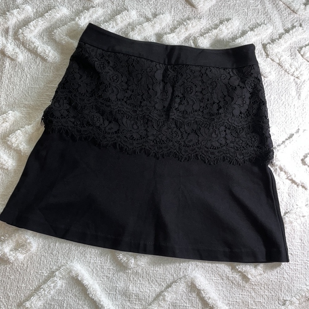 Like New CAbi Soirée Black Lace Overlay Skirt Size 10
